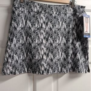 Black and White Skort